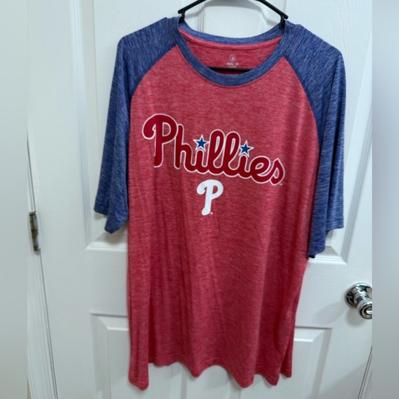Red and Blue Phillies Raglan T-Shirt - Picture 1 of 4